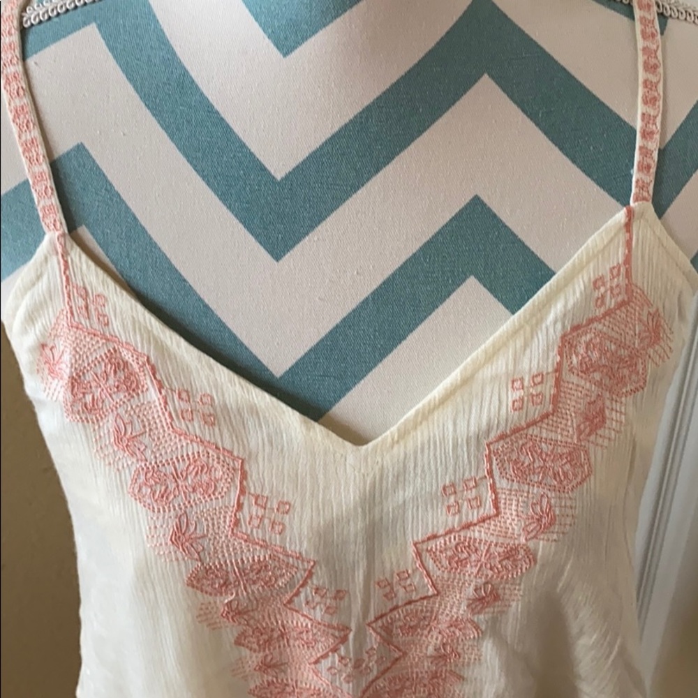 ❤️❤️Alya Embroidered Tank Size Small** - Picture 4 of 5